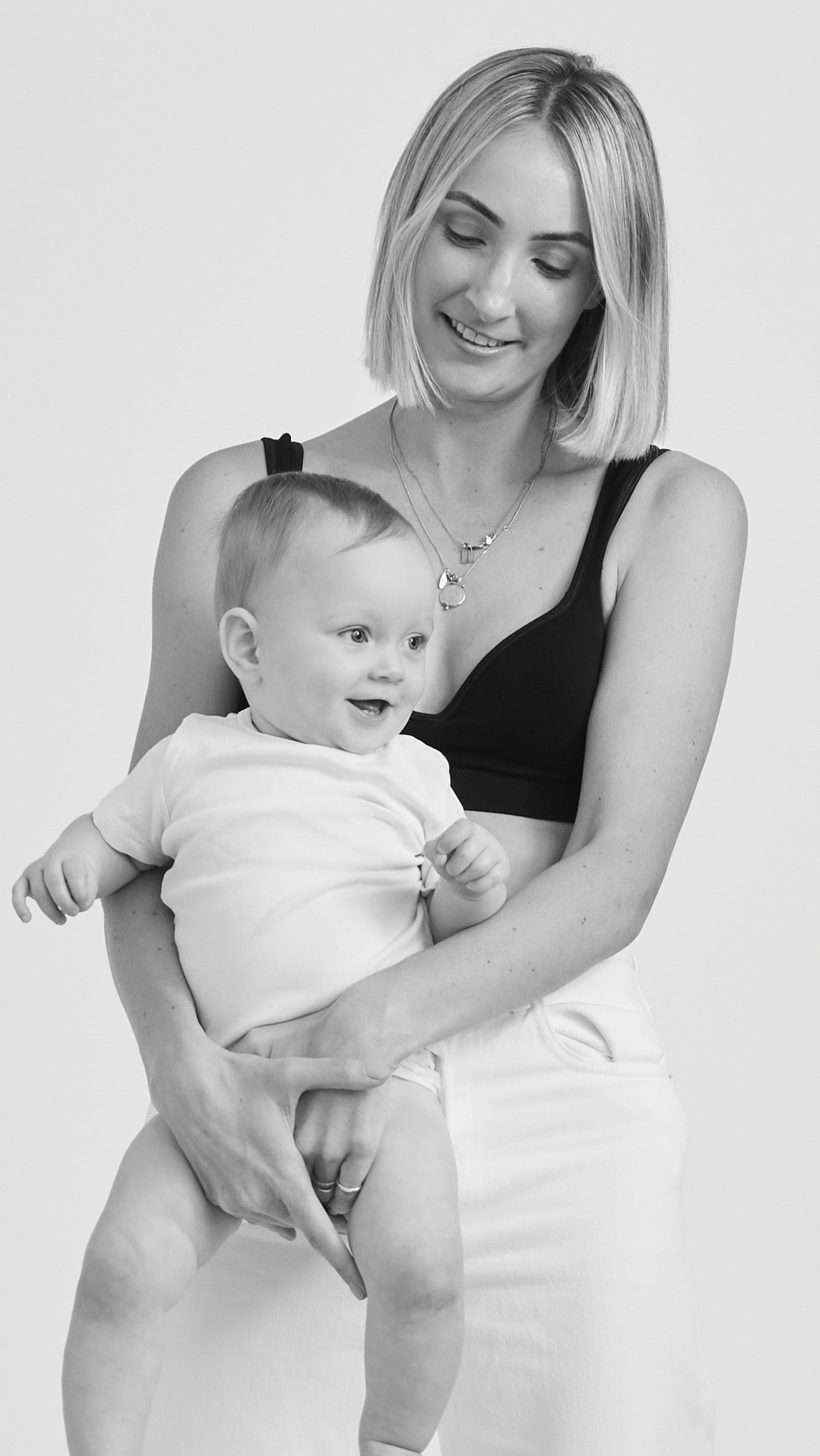 Maternity & Nursing Bras  Paula Andrews Photography